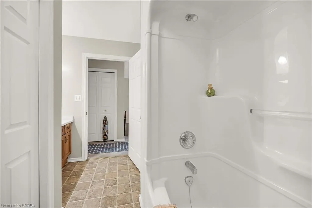 570 West Street, #20