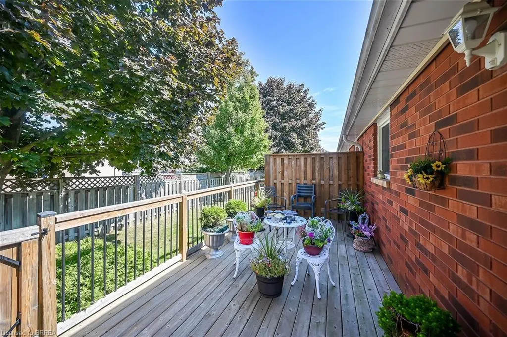 570 West Street, #20