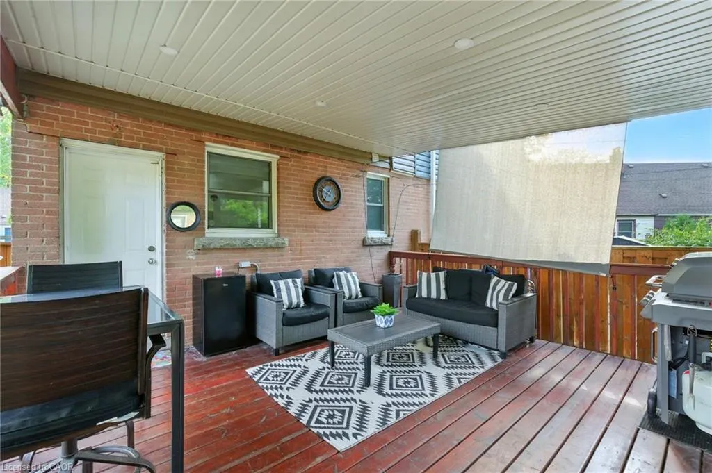 11 Eastvale Place