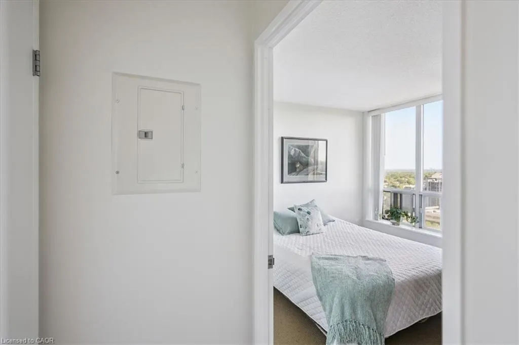 33 Sheppard Avenue, #2411