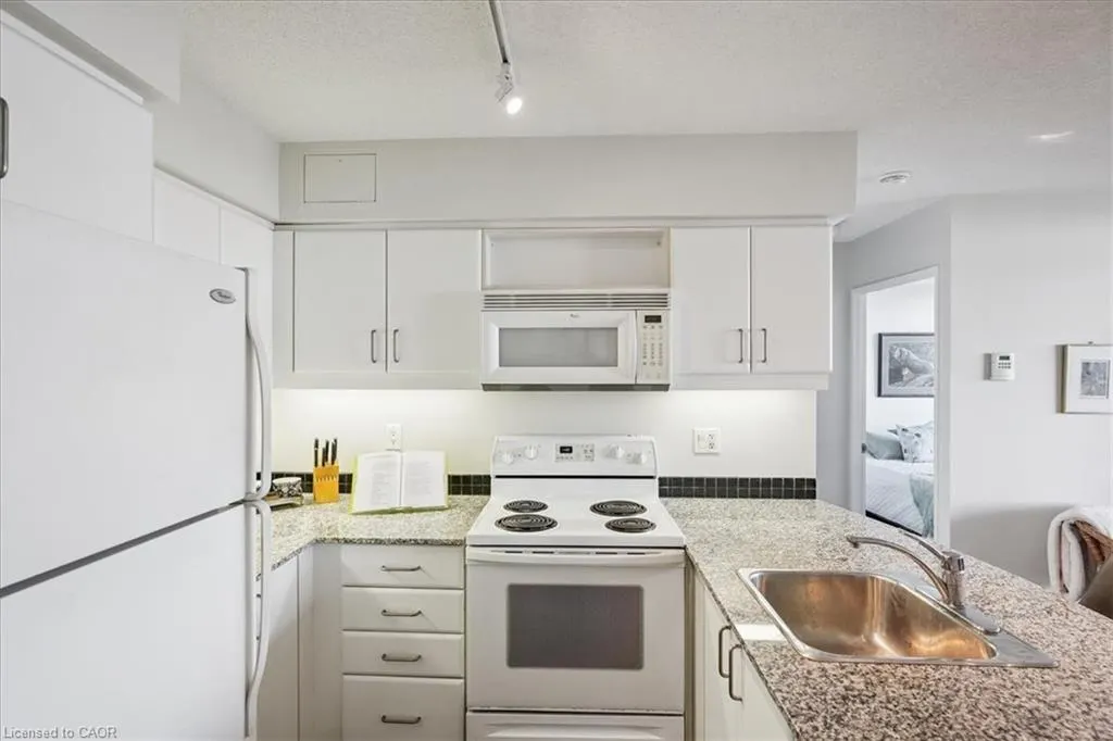33 Sheppard Avenue, #2411