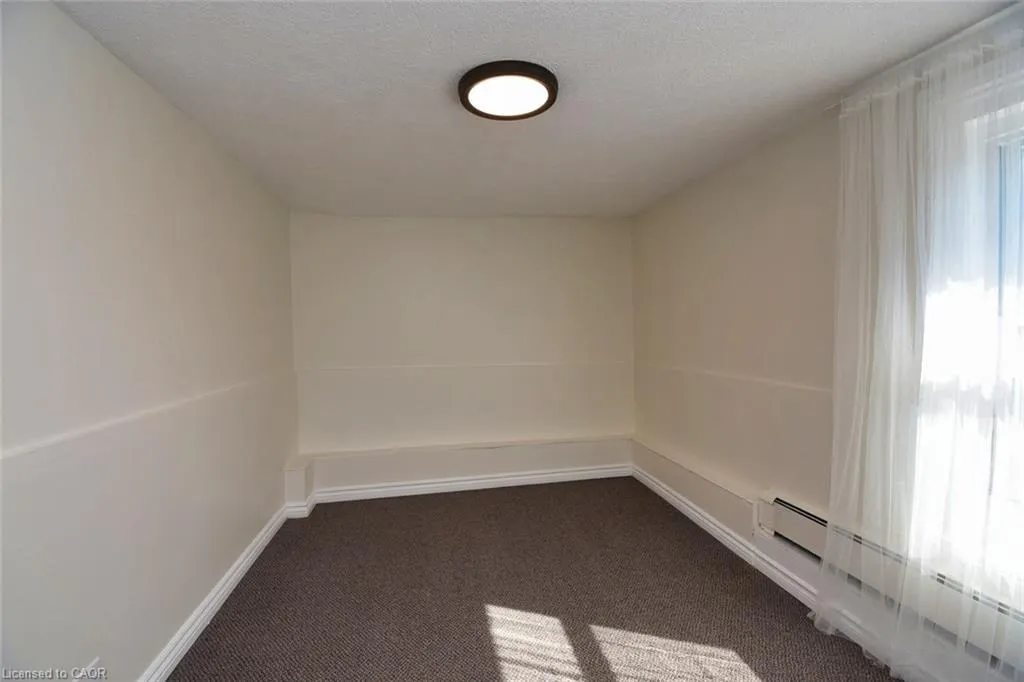 265 Hunter Street W