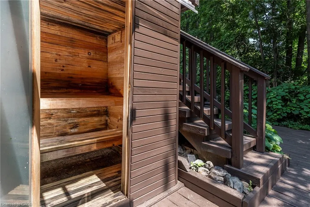 3770 Forest Bluff Crescent