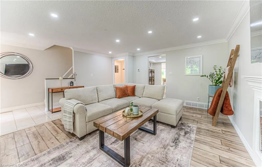 433 Midwood Crescent, #A