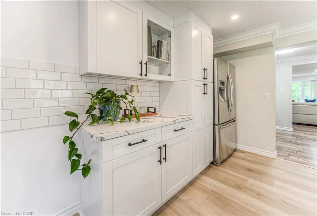 433 Midwood Crescent, #A