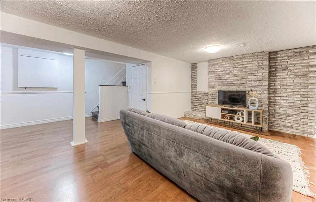 433 Midwood Crescent, #A
