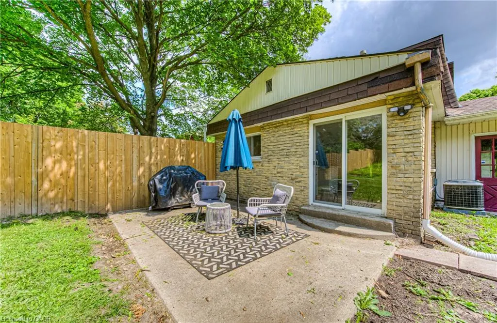 433 Midwood Crescent, #A