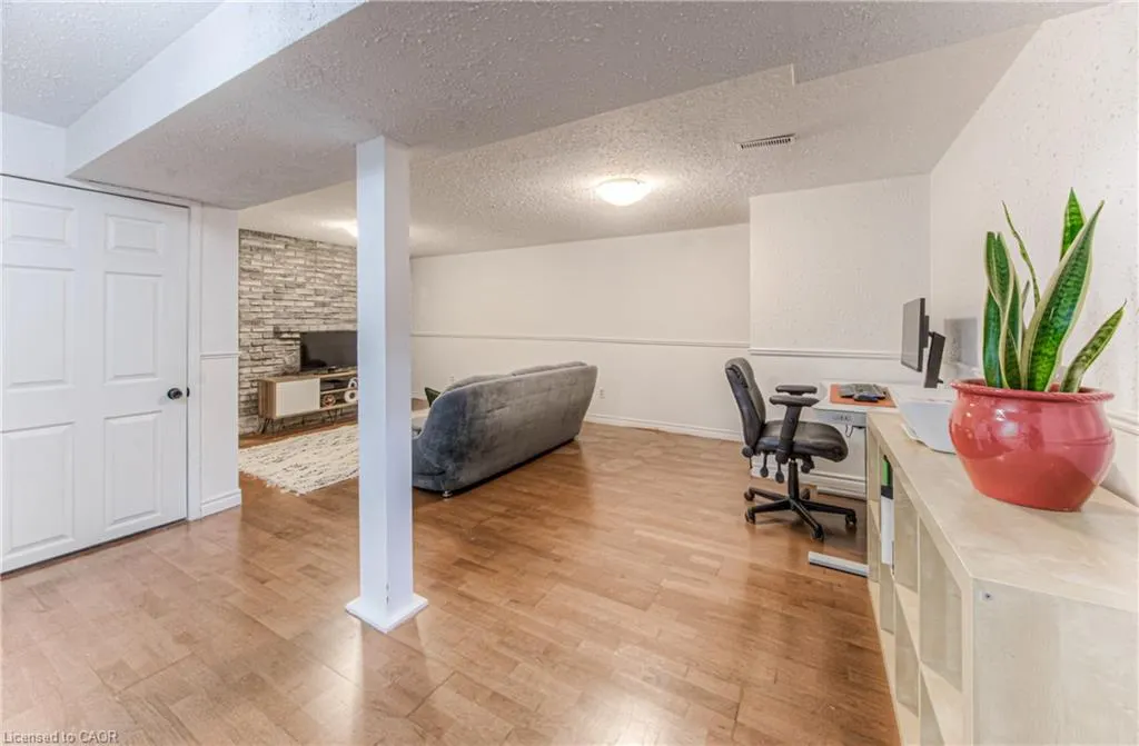 433 Midwood Crescent, #A