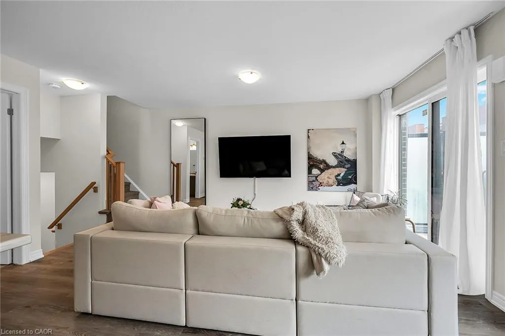22 Dryden Lane