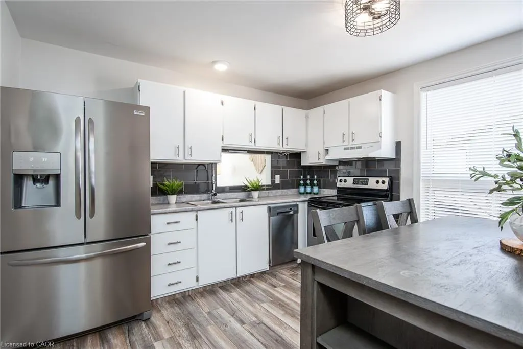 197 Silver Aspen Crescent