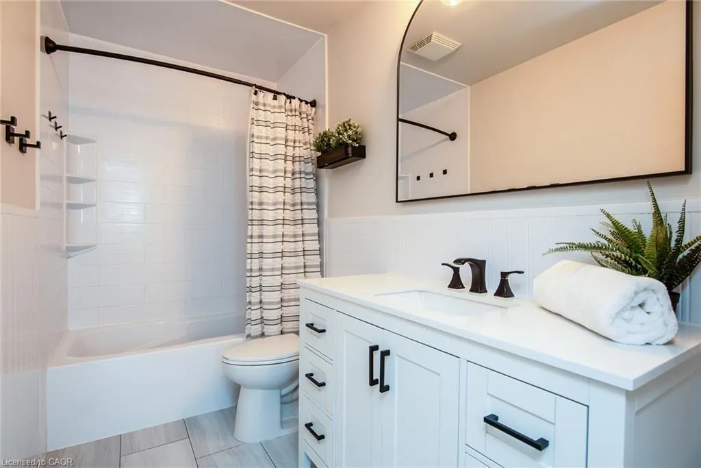 197 Silver Aspen Crescent