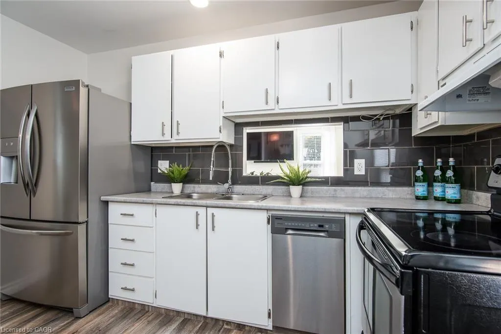 197 Silver Aspen Crescent