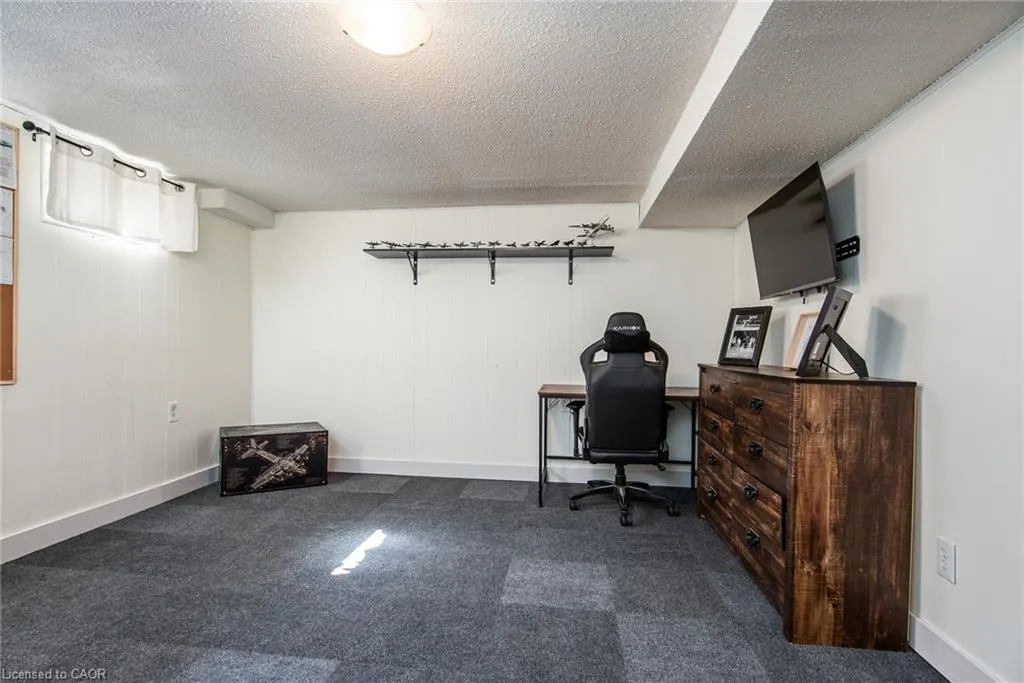 197 Silver Aspen Crescent
