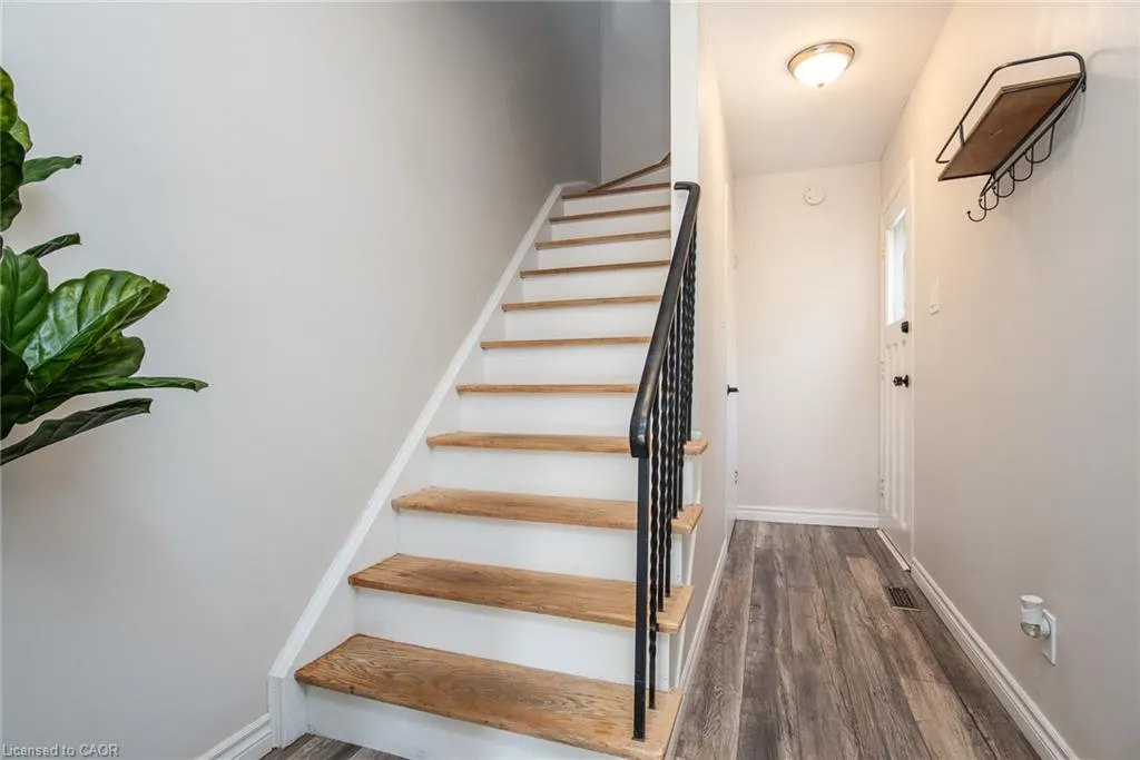 197 Silver Aspen Crescent