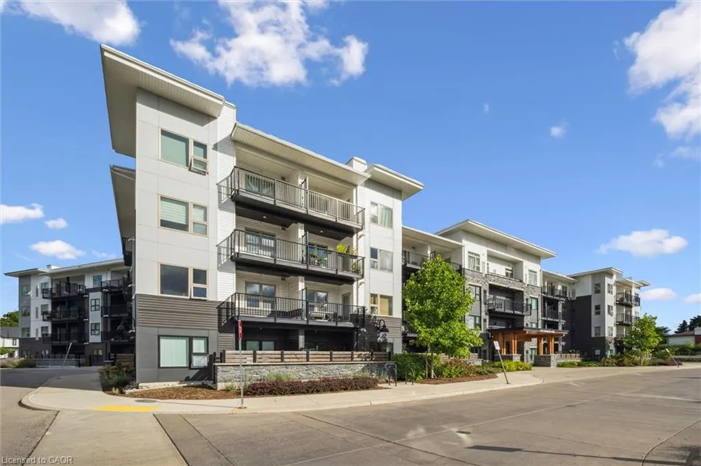 110 Fergus Avenue, #423