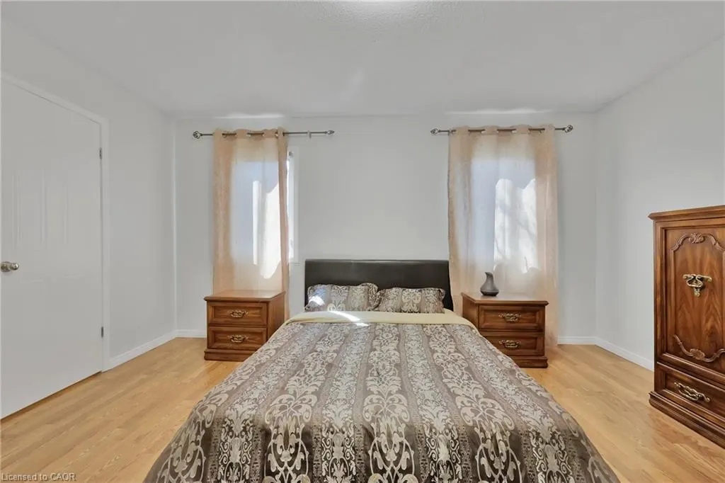 34 Phair Crescent