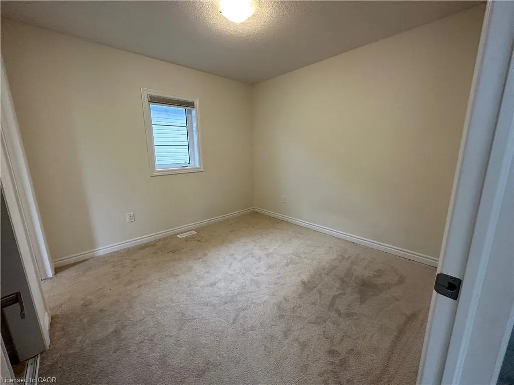 3 Bee Crescent