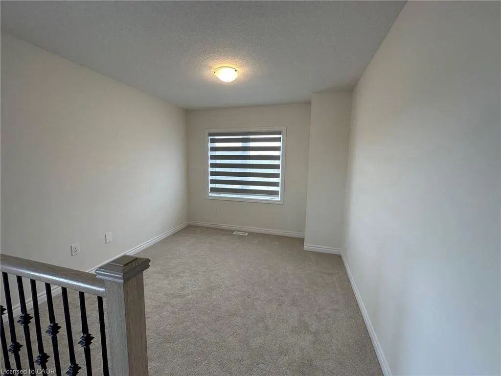 3 Bee Crescent