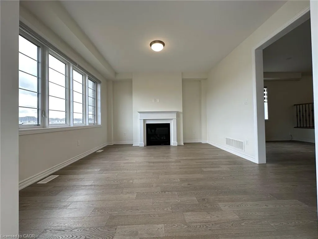 3 Bee Crescent