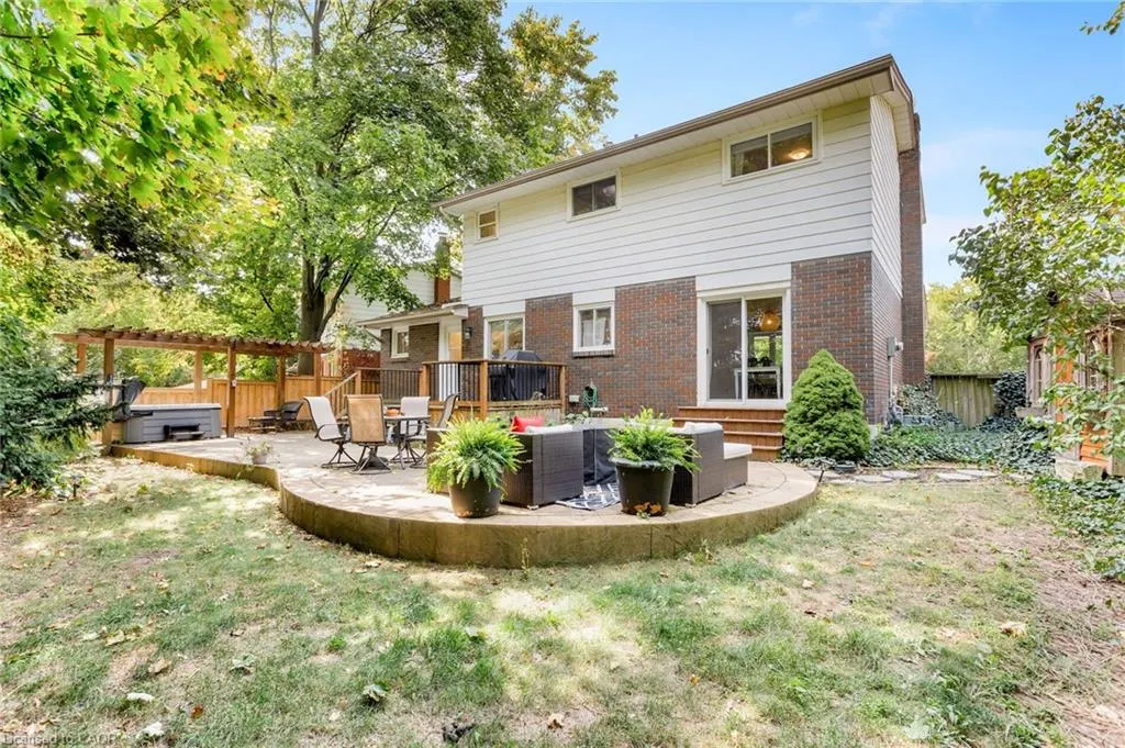 2430 Redfern Road