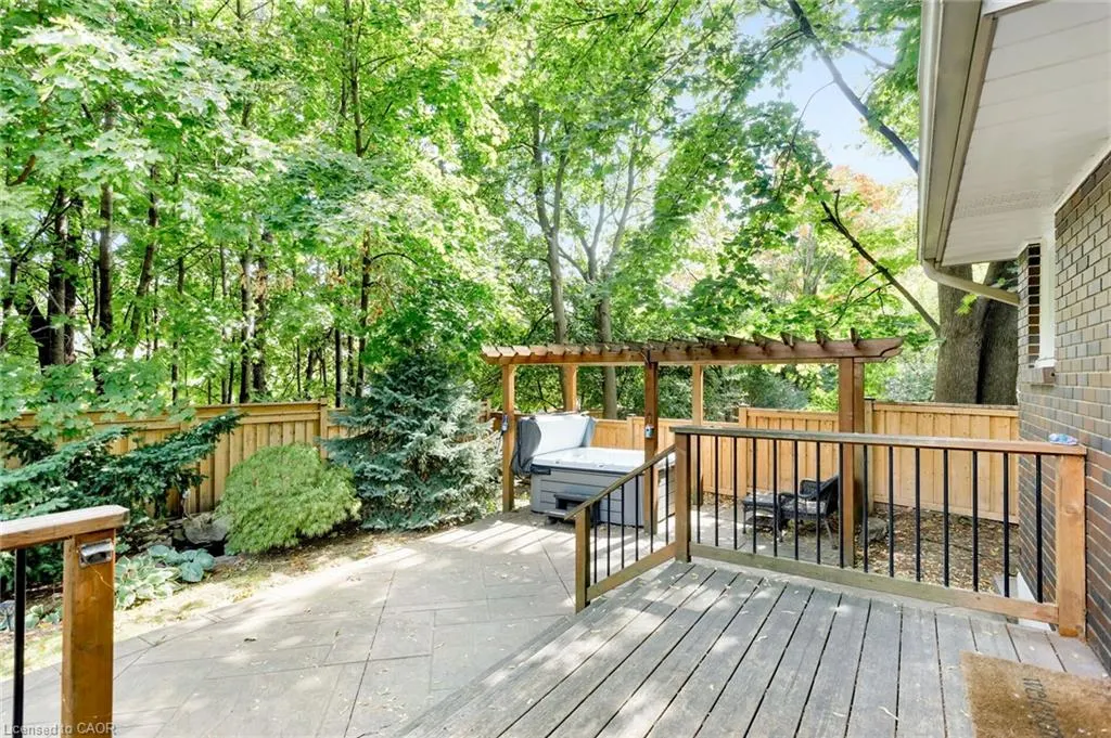 2430 Redfern Road