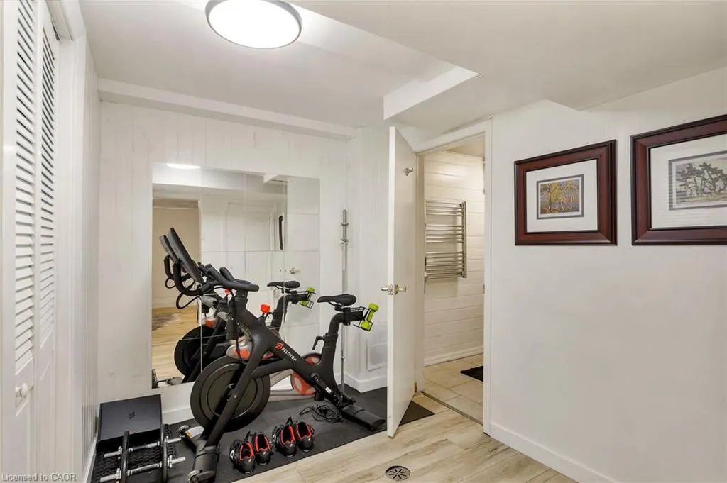 2430 Redfern Road