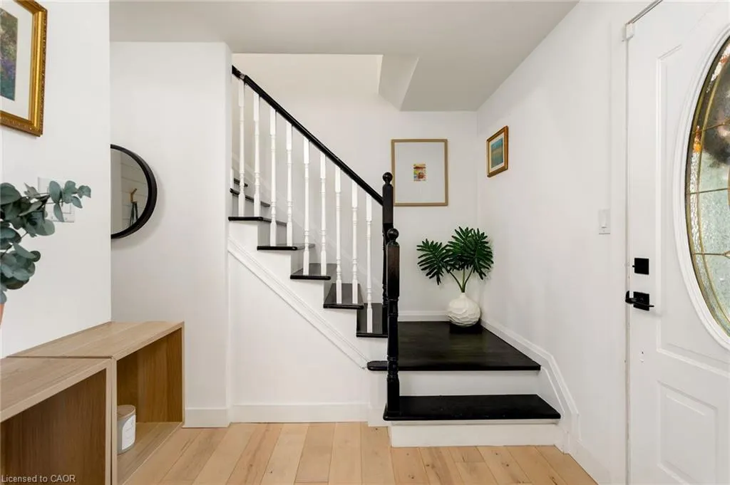 2430 Redfern Road