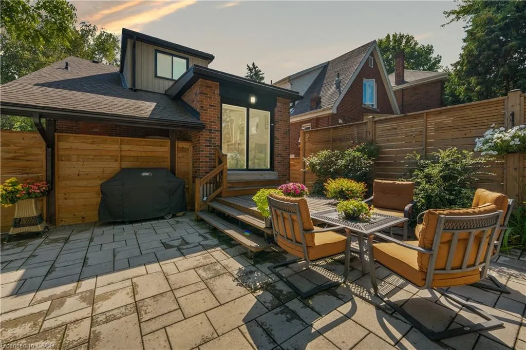 46 Newton Avenue
