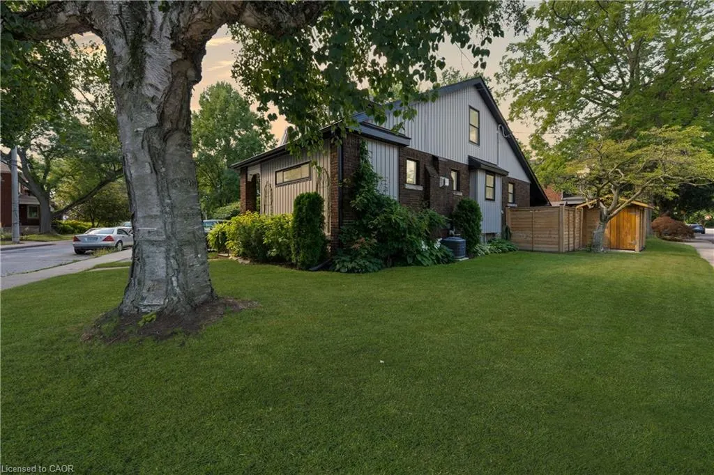 46 Newton Avenue