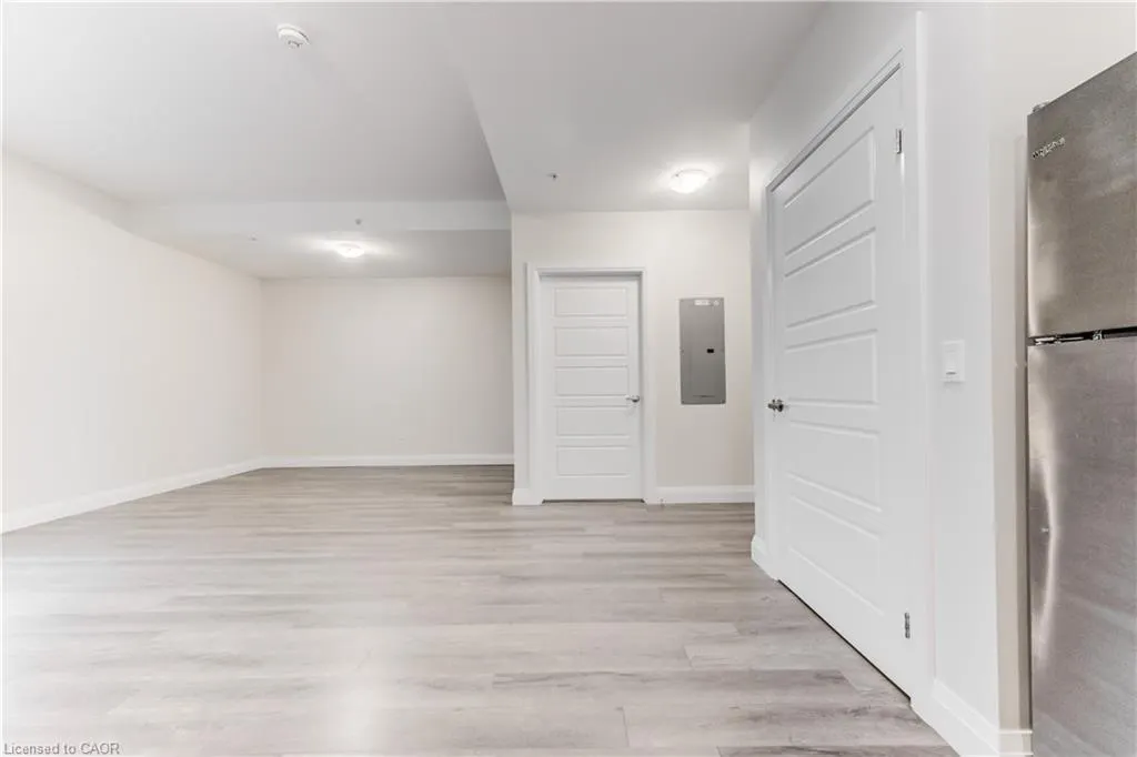 5 Wake Robin Drive, #303