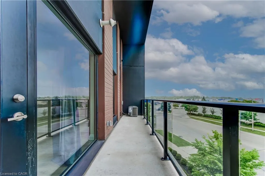 5 Wake Robin Drive, #303
