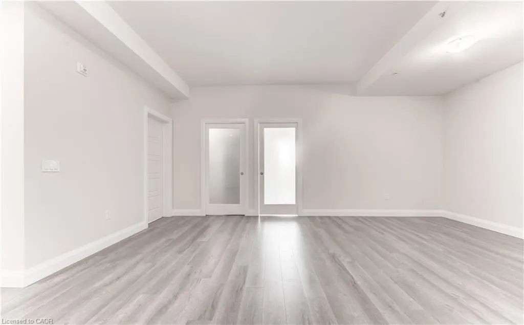 5 Wake Robin Drive, #303