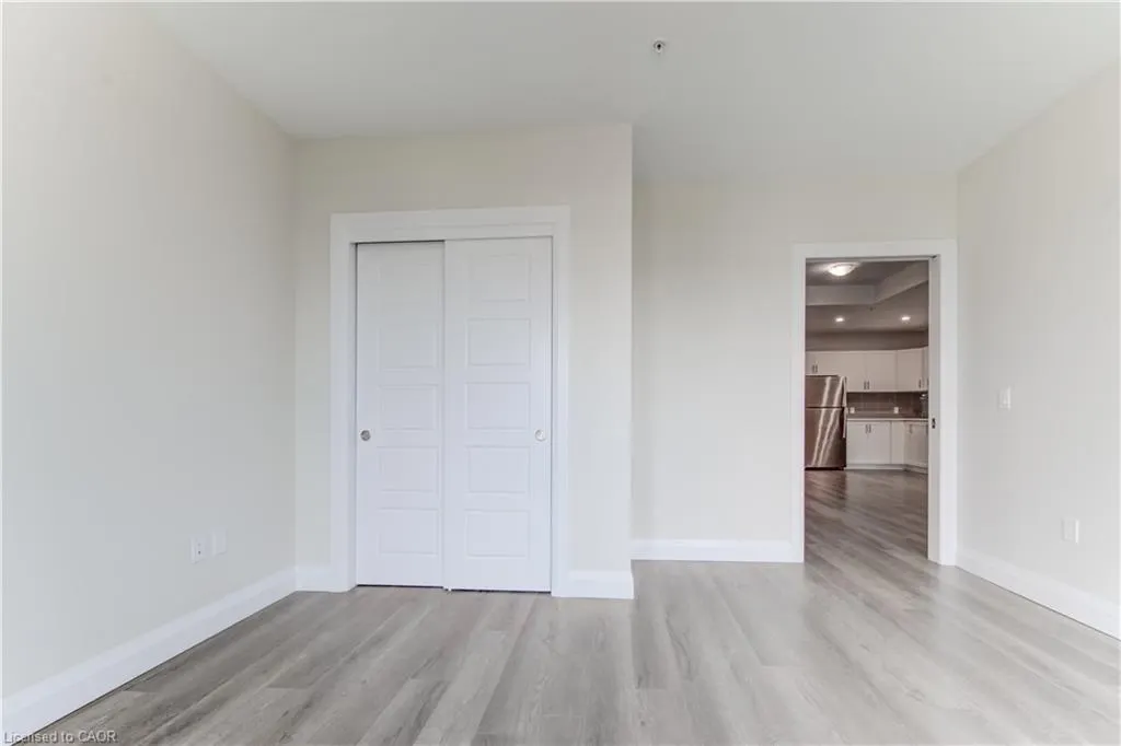 5 Wake Robin Drive, #303