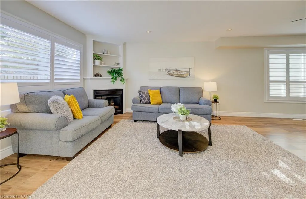 353 Sauve Crescent