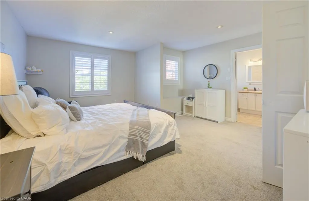 353 Sauve Crescent