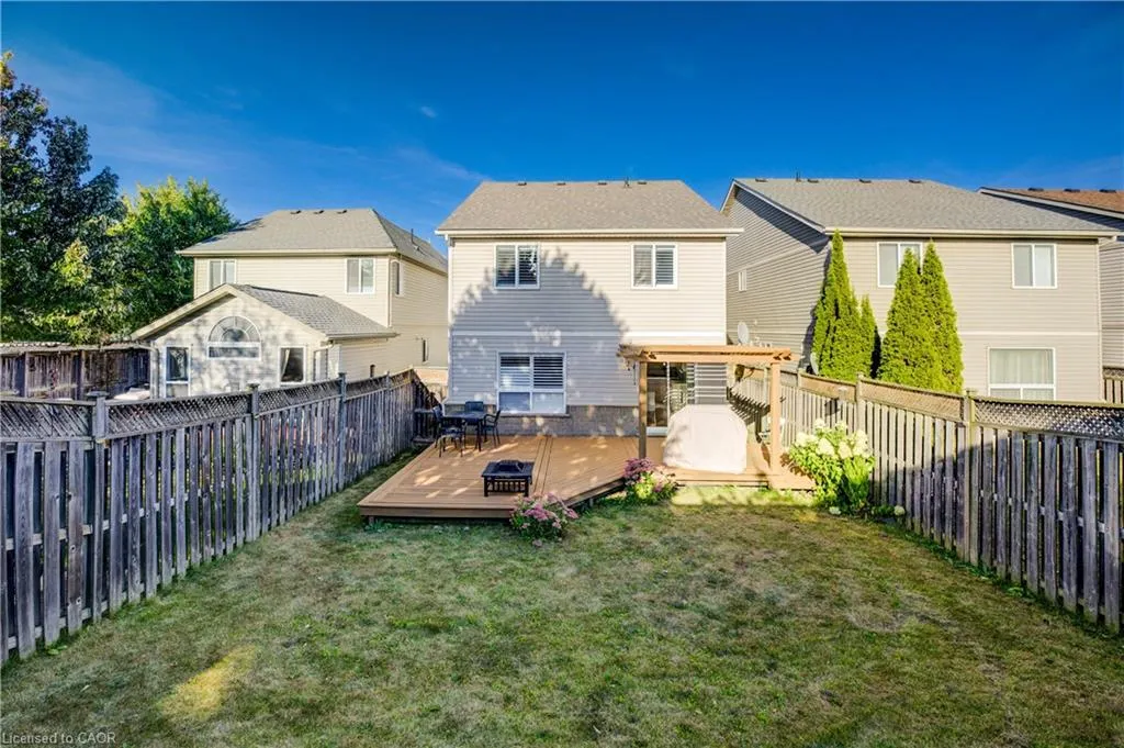 353 Sauve Crescent