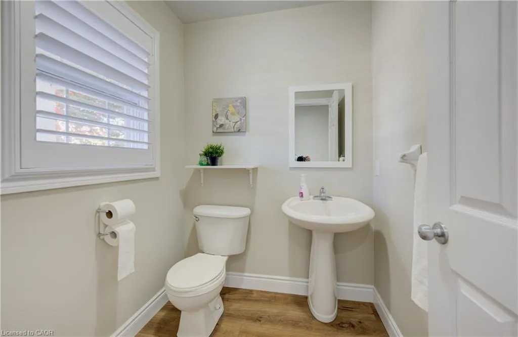 353 Sauve Crescent