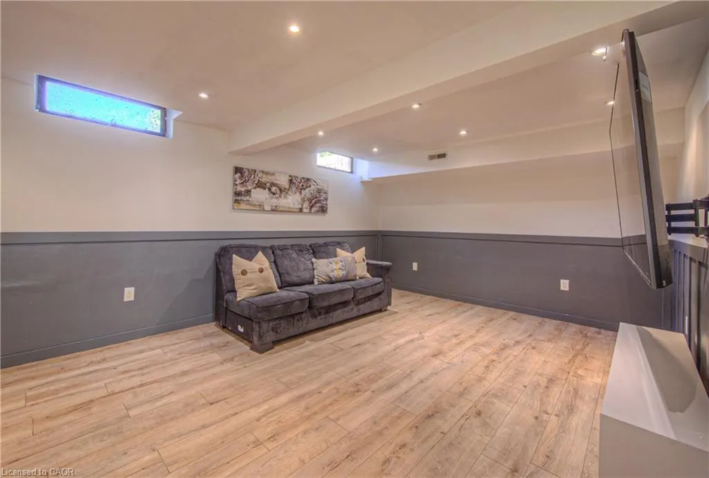 10 Palomino Drive
