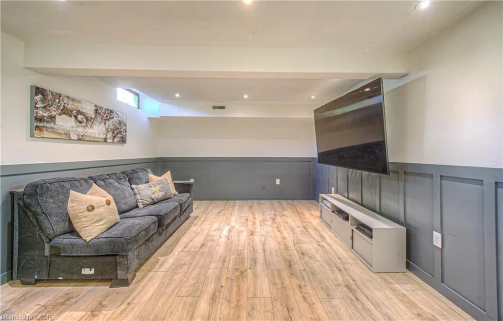 10 Palomino Drive