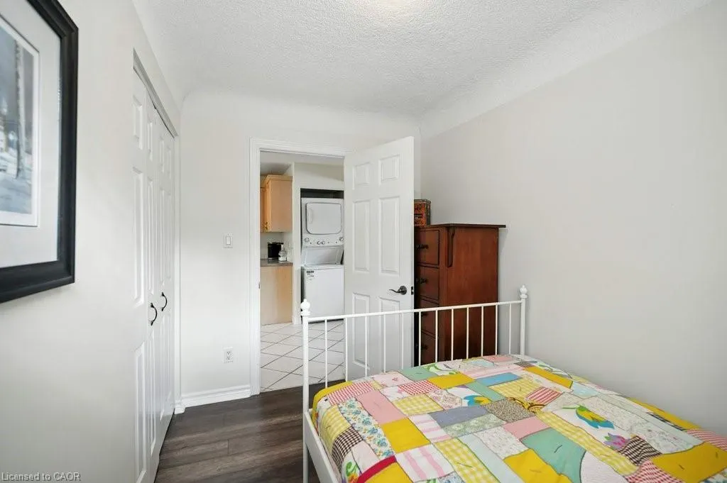6 Vineland Avenue, #18