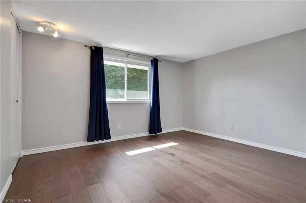 71 Pepperwood Crescent