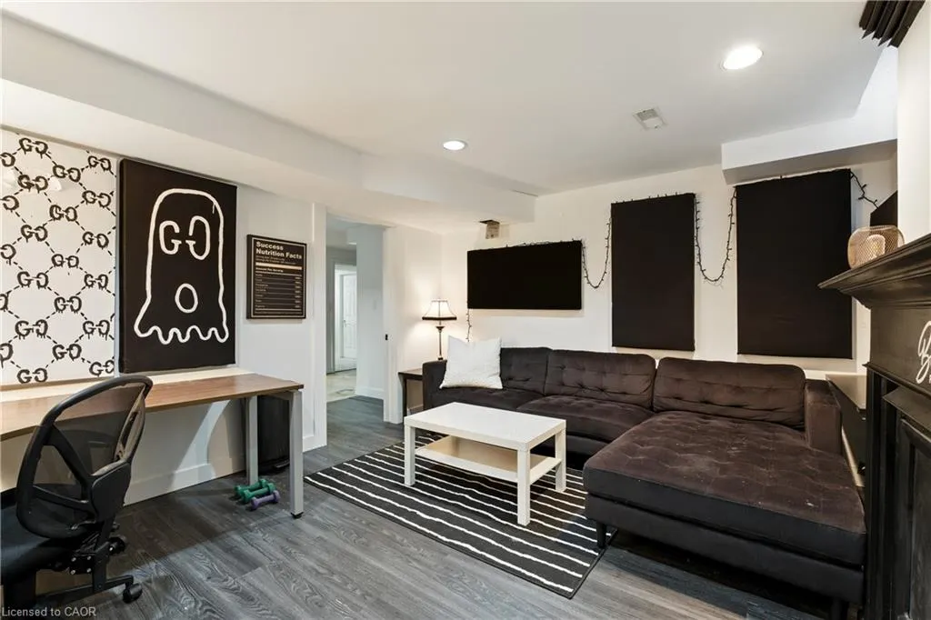 2139 Bushtrail Court