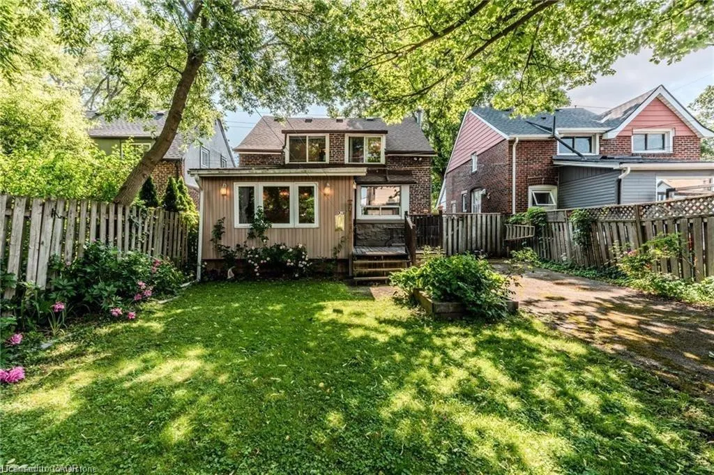 95 Paradise Road N