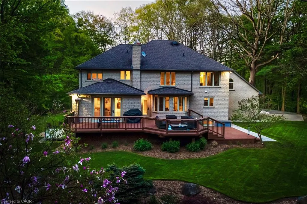 18 Elder Crescent