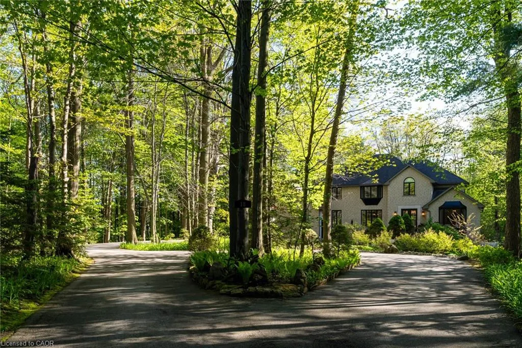 18 Elder Crescent