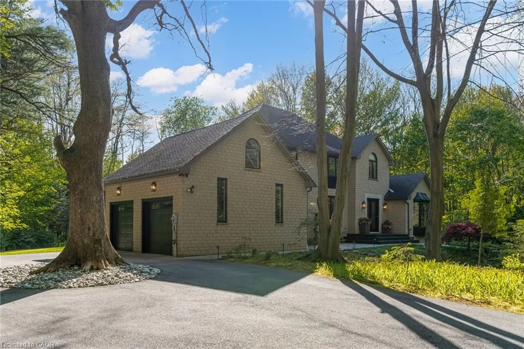 18 Elder Crescent