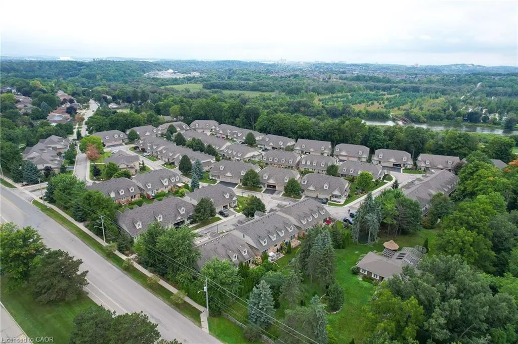 350 Doon Valley Drive, #5G