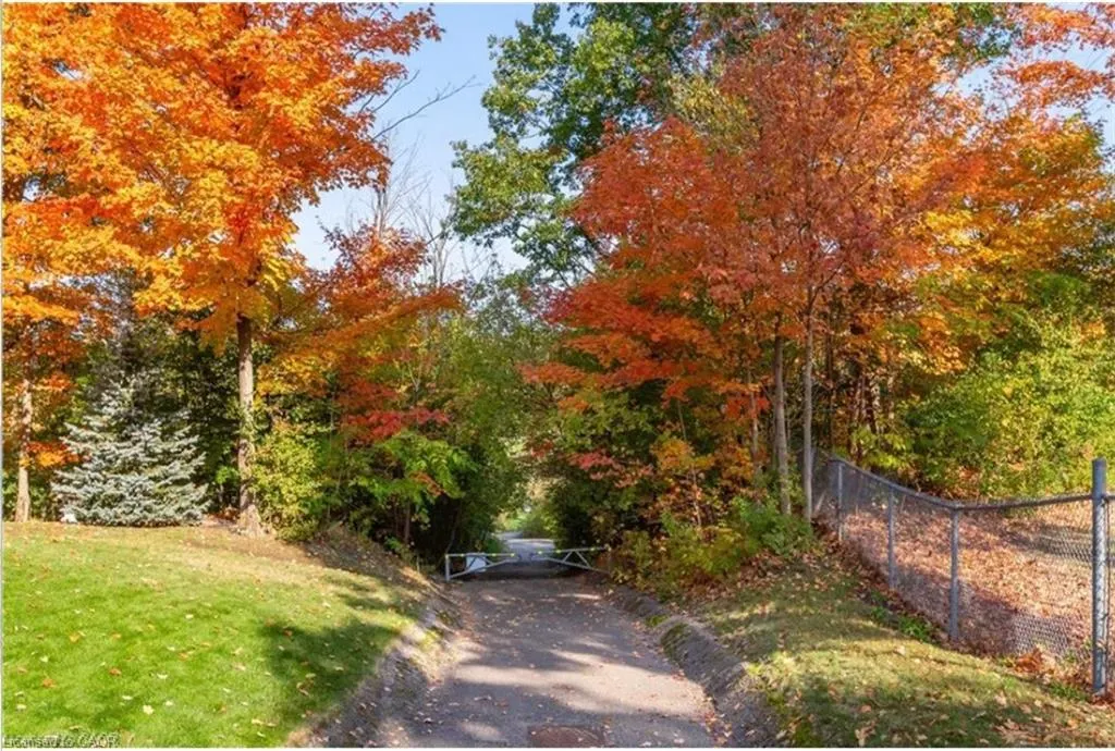 350 Doon Valley Drive, #5G