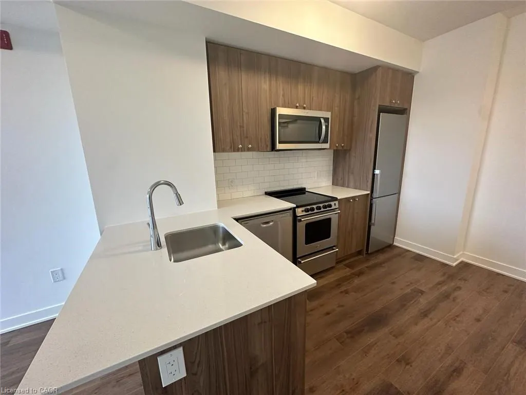 312 Erb Street, #314