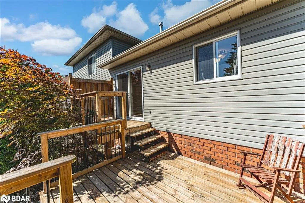 239 Simcoe Street